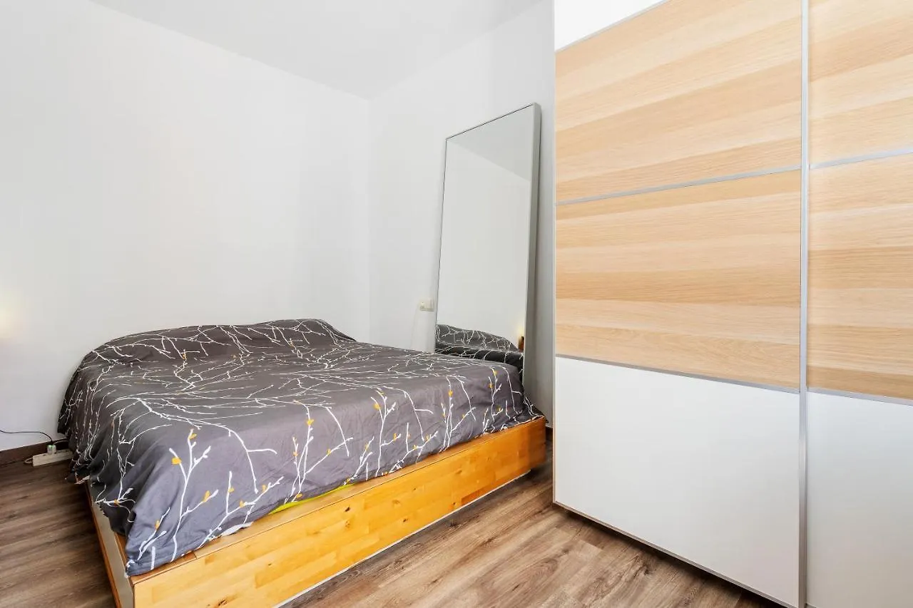 דירה Beachside Bliss Charming 1-Bedroom, Barceloneta ספרד