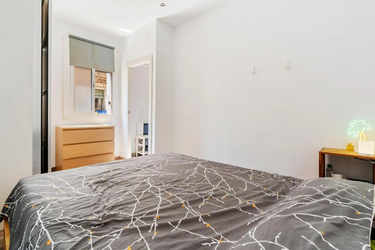 Beachside Bliss Charming 1-Bedroom, Barceloneta ברצלונה